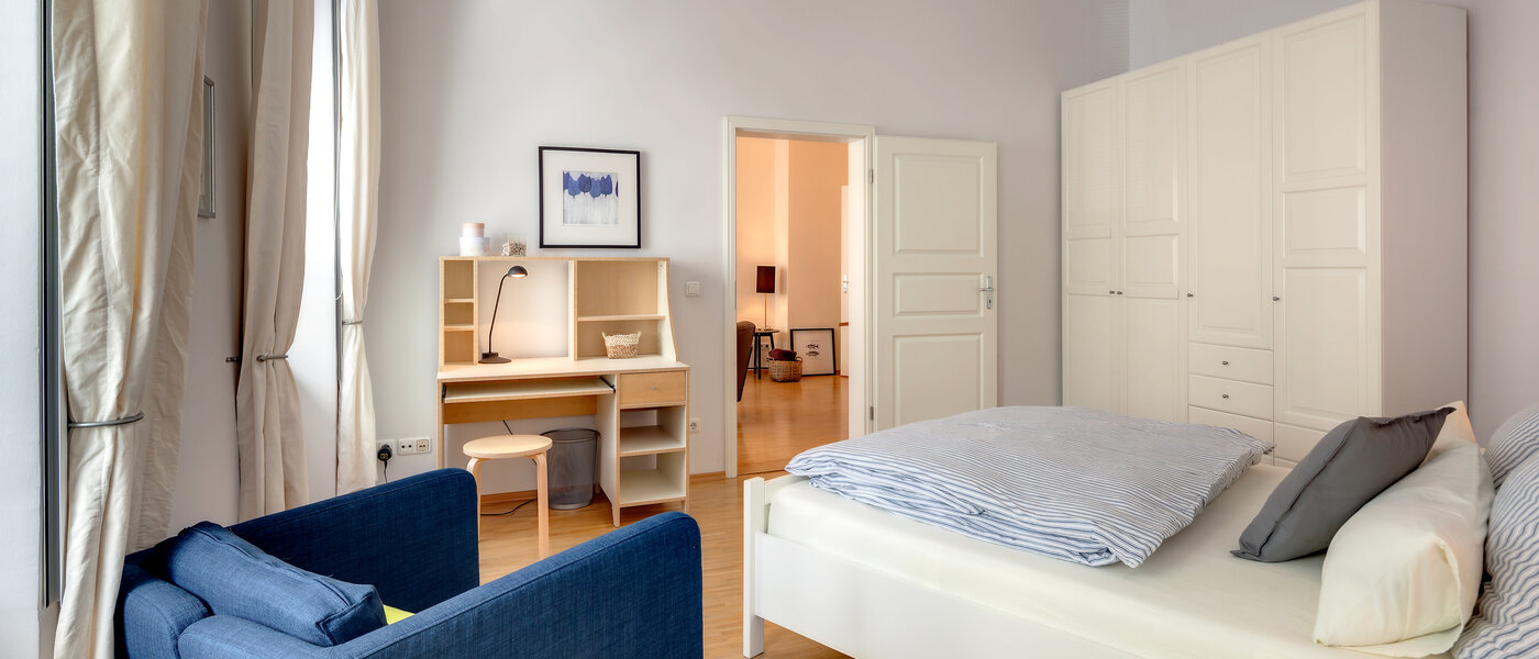 apartment München Gärtnerplatzviertel 04 sleeping area 1590