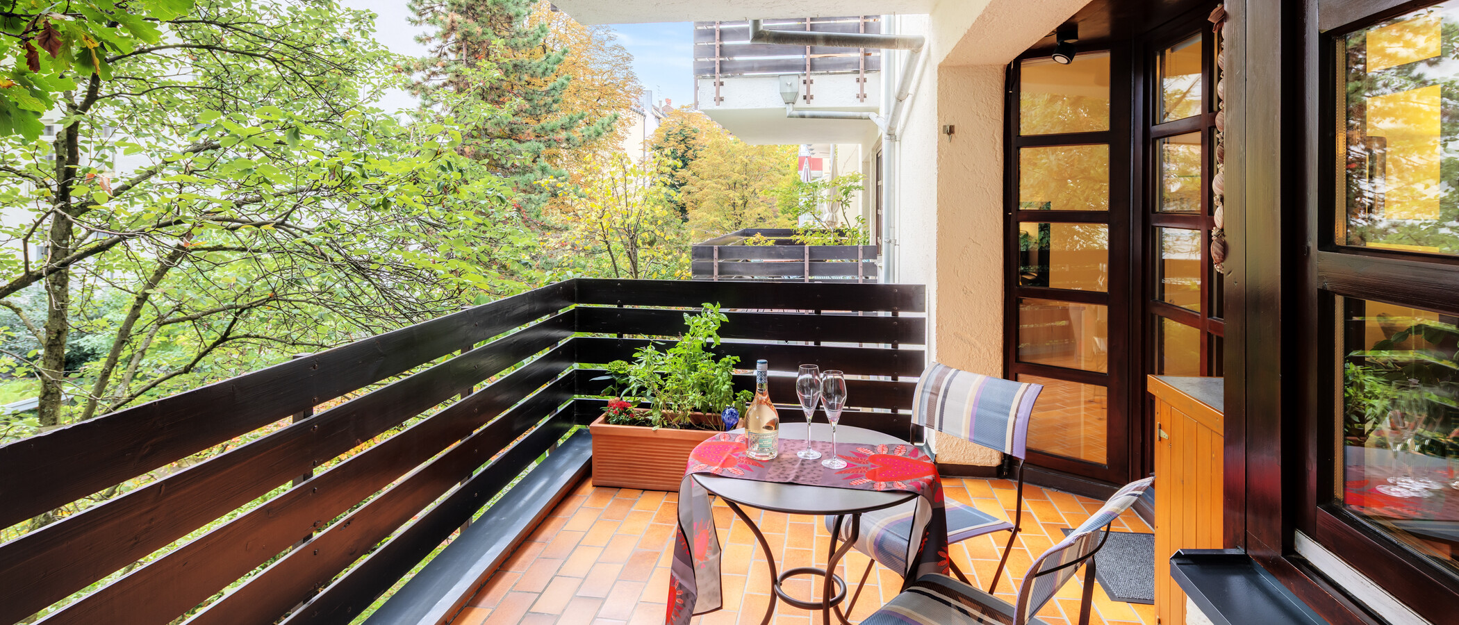 apartment München Schwabing-West (rund um den Hohenzollernplatz) 03 balcony 1599