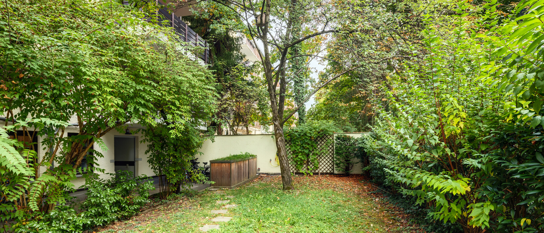 apartment München Schwabing-West (rund um den Hohenzollernplatz) 02 communal garden 1599