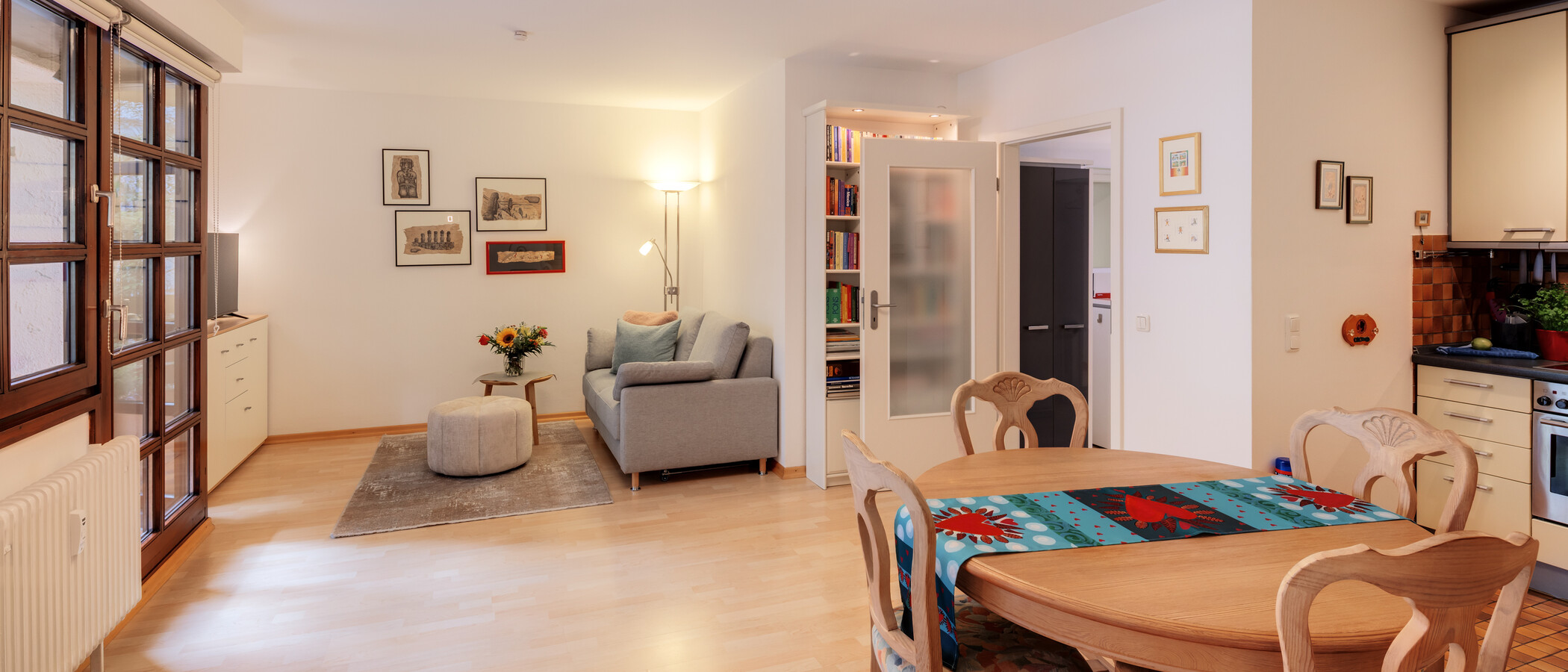 apartment München Schwabing-West (rund um den Hohenzollernplatz) 02 living area 1599
