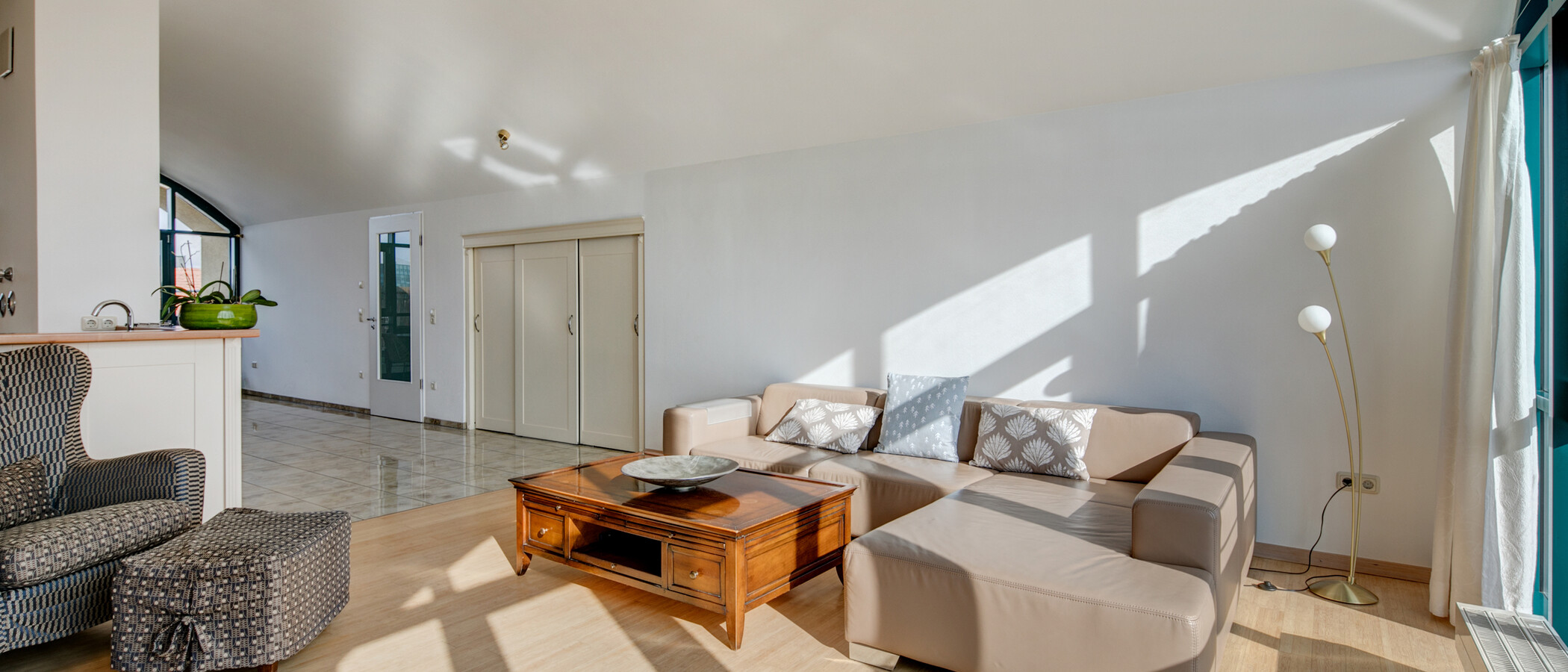 roof terrace apartment München Maxvorstadt - Westen 04 living room 1607
