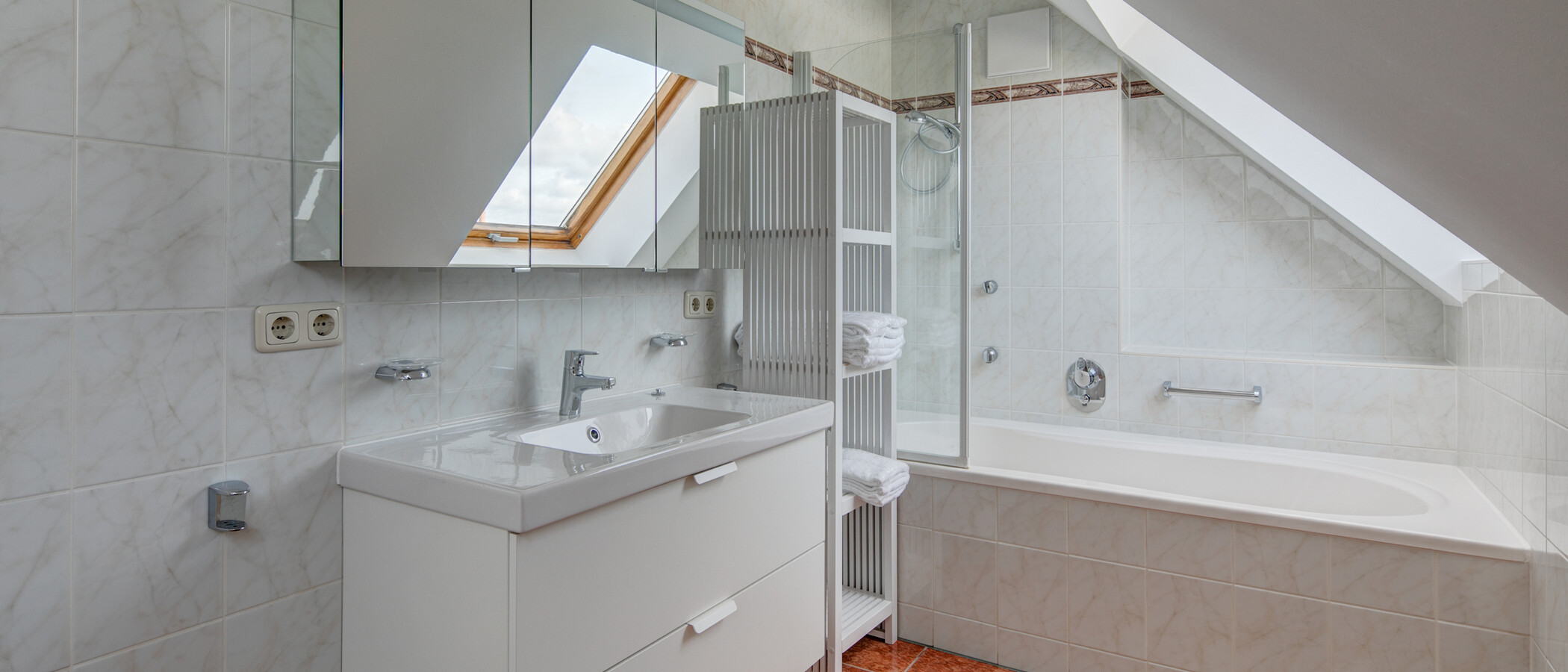 roof terrace apartment München Maxvorstadt - Westen 02 bathroom 1607