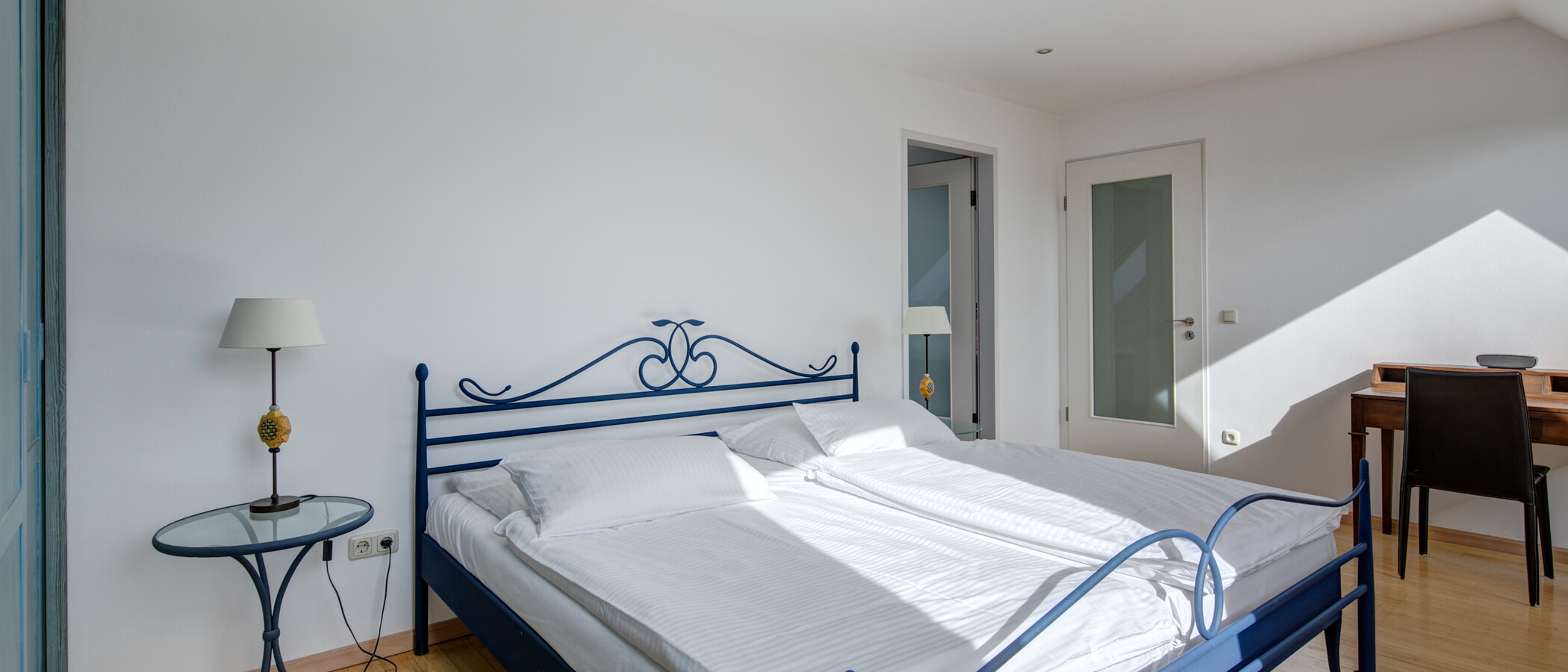 roof terrace apartment München Maxvorstadt - Westen 04 sleeping area 1607