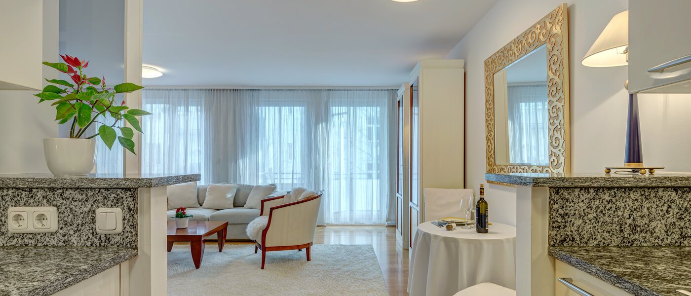 apartment München Lehel 04 kitchen 1615