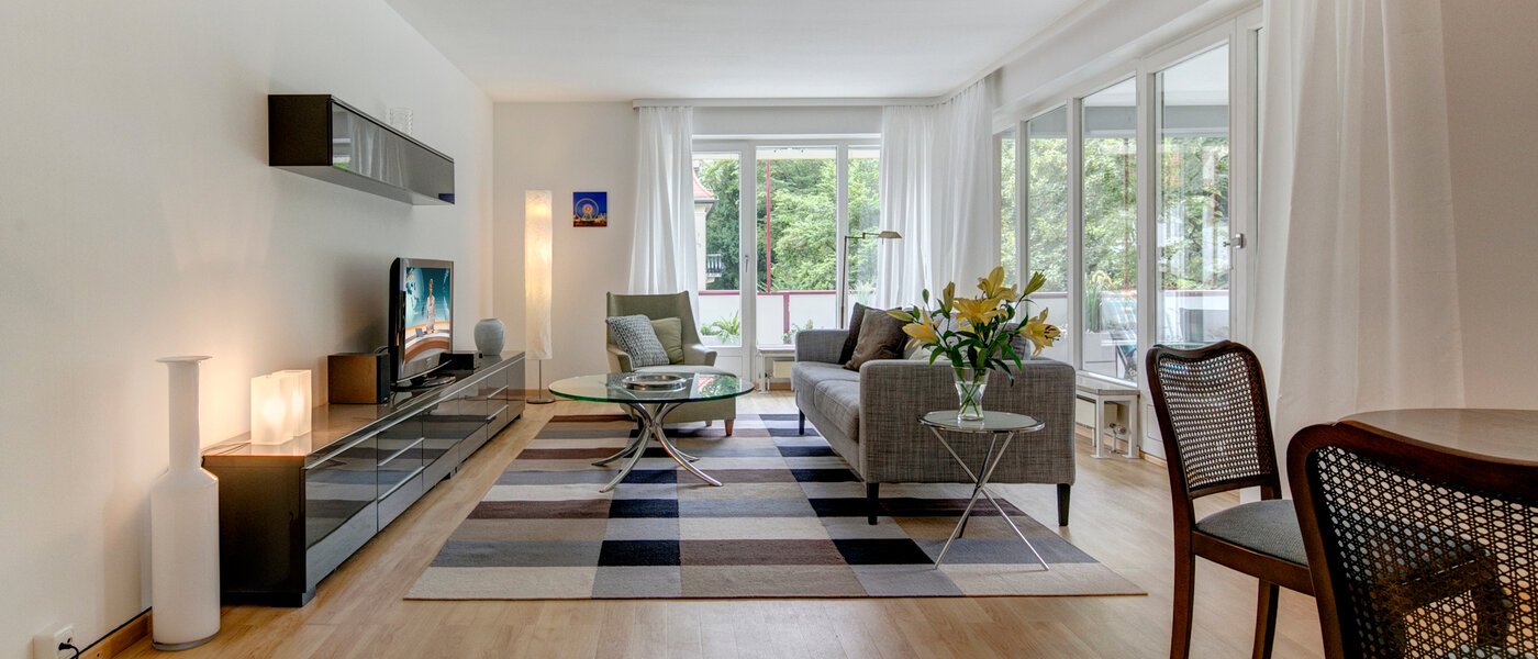 apartment München Altbogenhausen 02 living room 1627