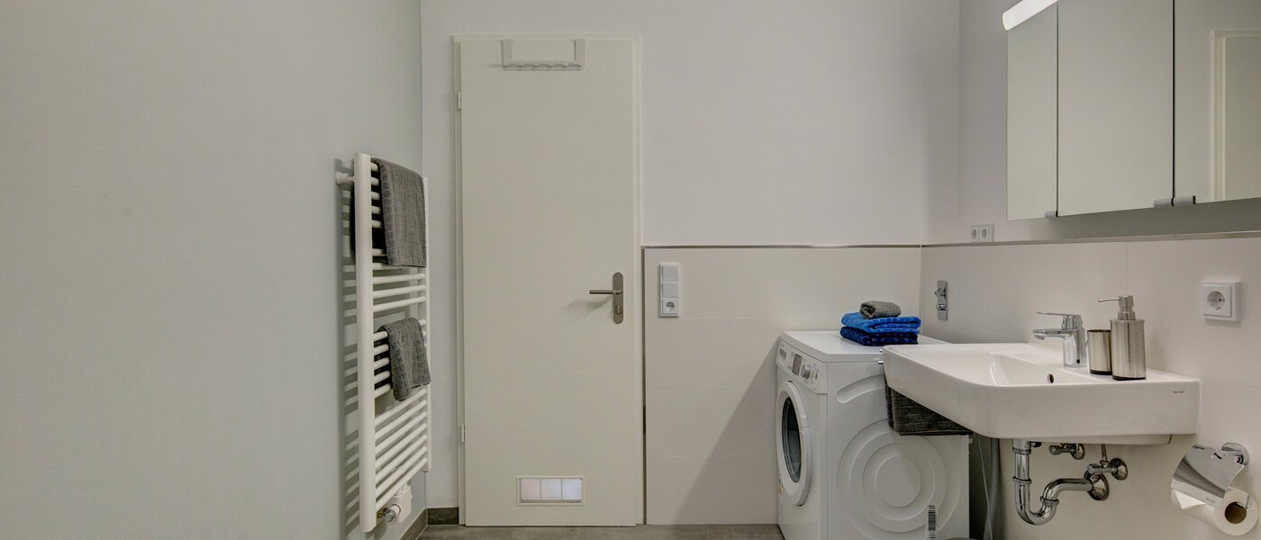 apartment München Altbogenhausen 03 bathroom 1627