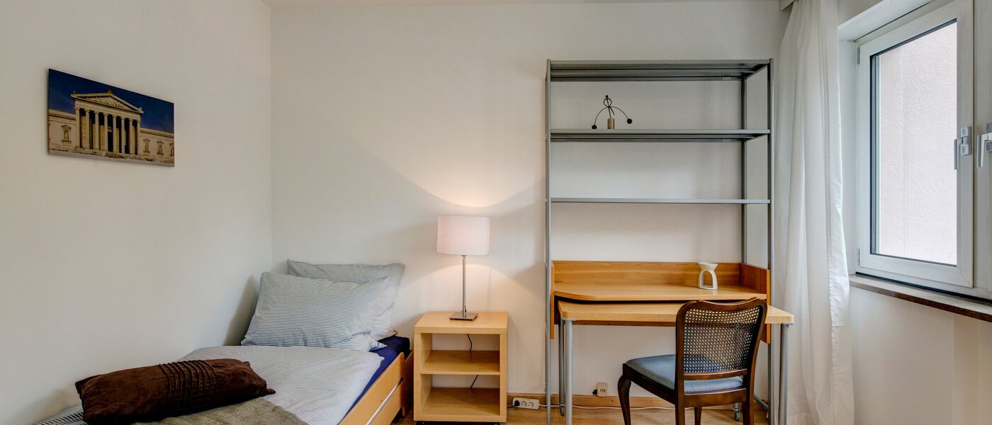 apartment München Altbogenhausen 01 2. sleeping area 1627