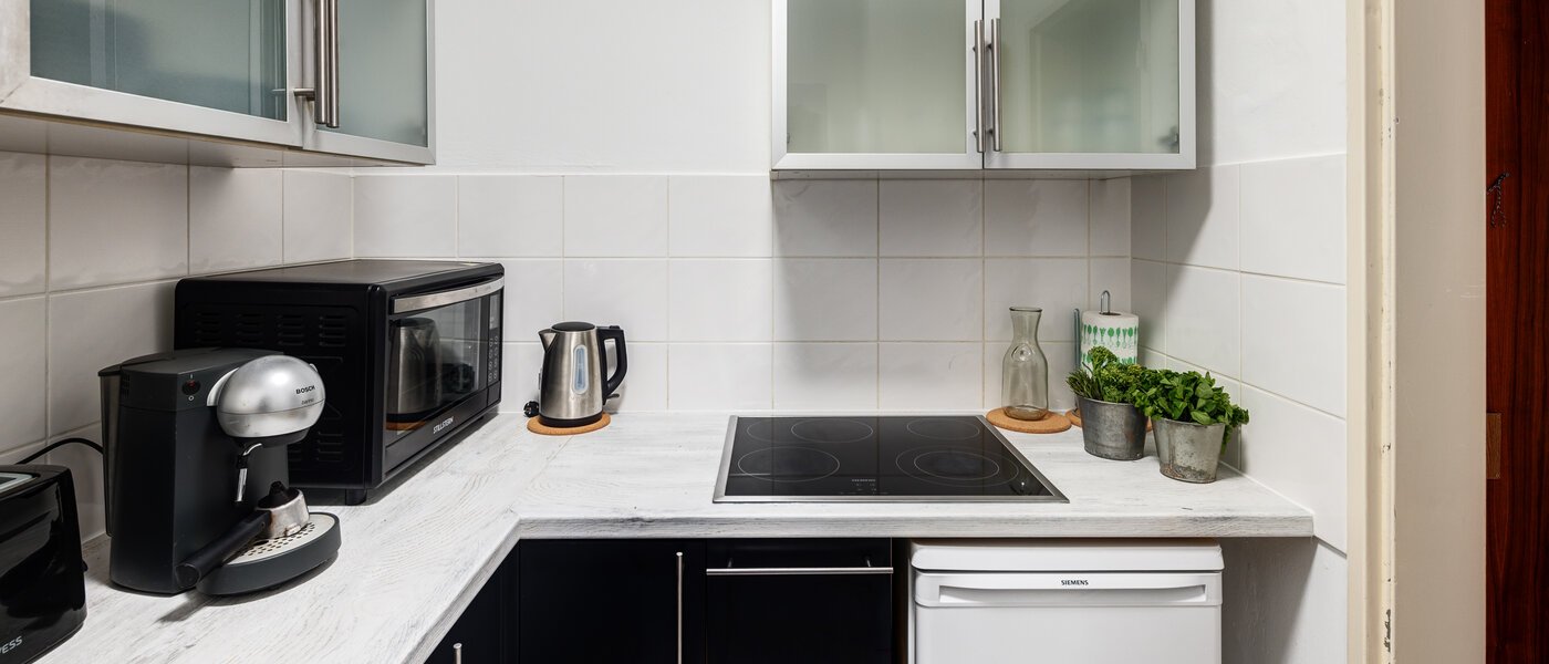 apartment München Schwabing (links der Leopoldstraße) 02 kitchen 1660