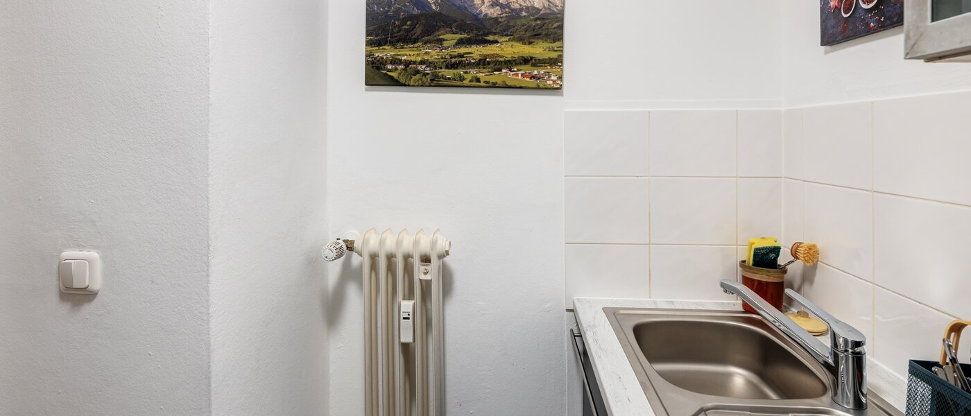 apartment München Schwabing (links der Leopoldstraße) 03 kitchen 1660