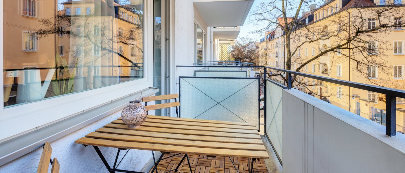 apartment München Schwabing (links der Leopoldstraße) 02 balcony 1660