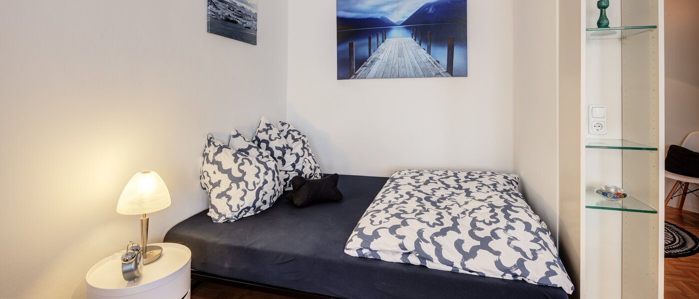 apartment München Schwabing (links der Leopoldstraße) 01 sleeping area 1660