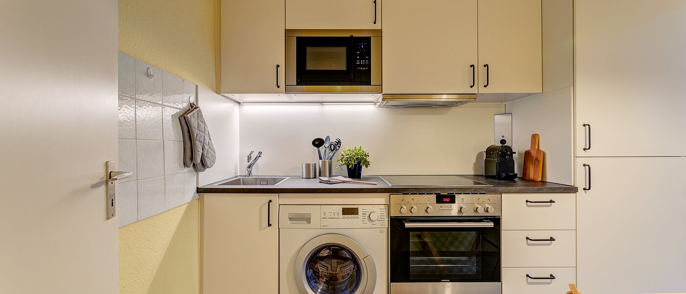 apartment München Schwabing (rechts der Leopoldstraße) 01 kitchen 1666