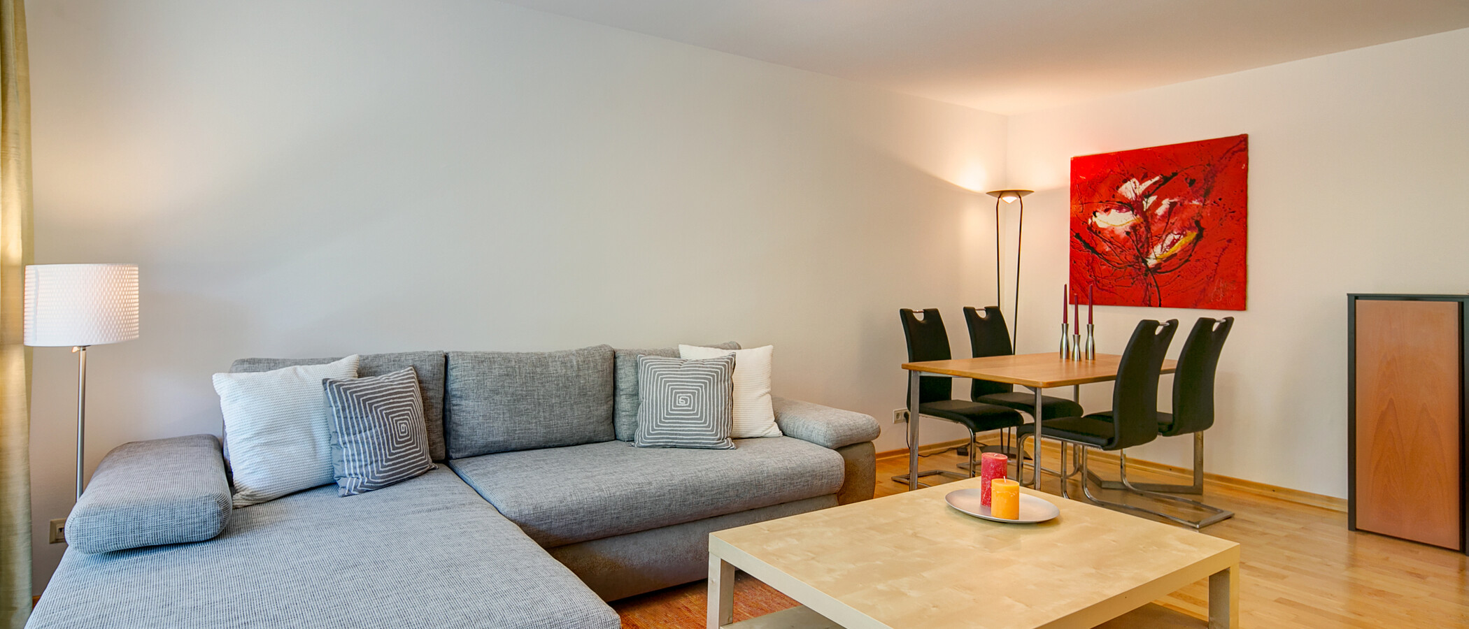 apartment München Schwabing-Nord (zw. Belgrad- & Leopoldstraße) 01 living room 1675