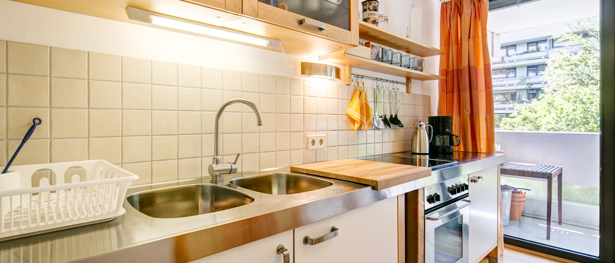 apartment München Schwabing-Nord (zw. Belgrad- & Leopoldstraße) 01 kitchen 1675