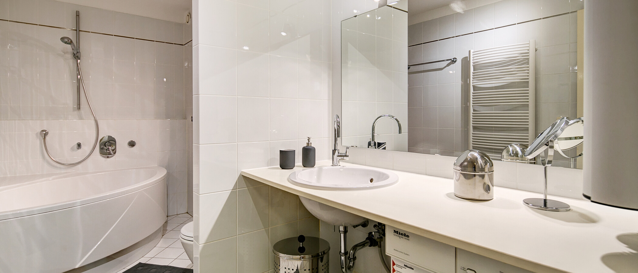 apartment München Schwabing-Nord (zw. Belgrad- & Leopoldstraße) 04 bathroom 1675