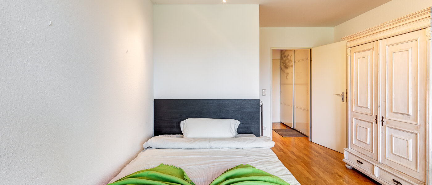 apartment München Lerchenau 01 sleeping area 1729