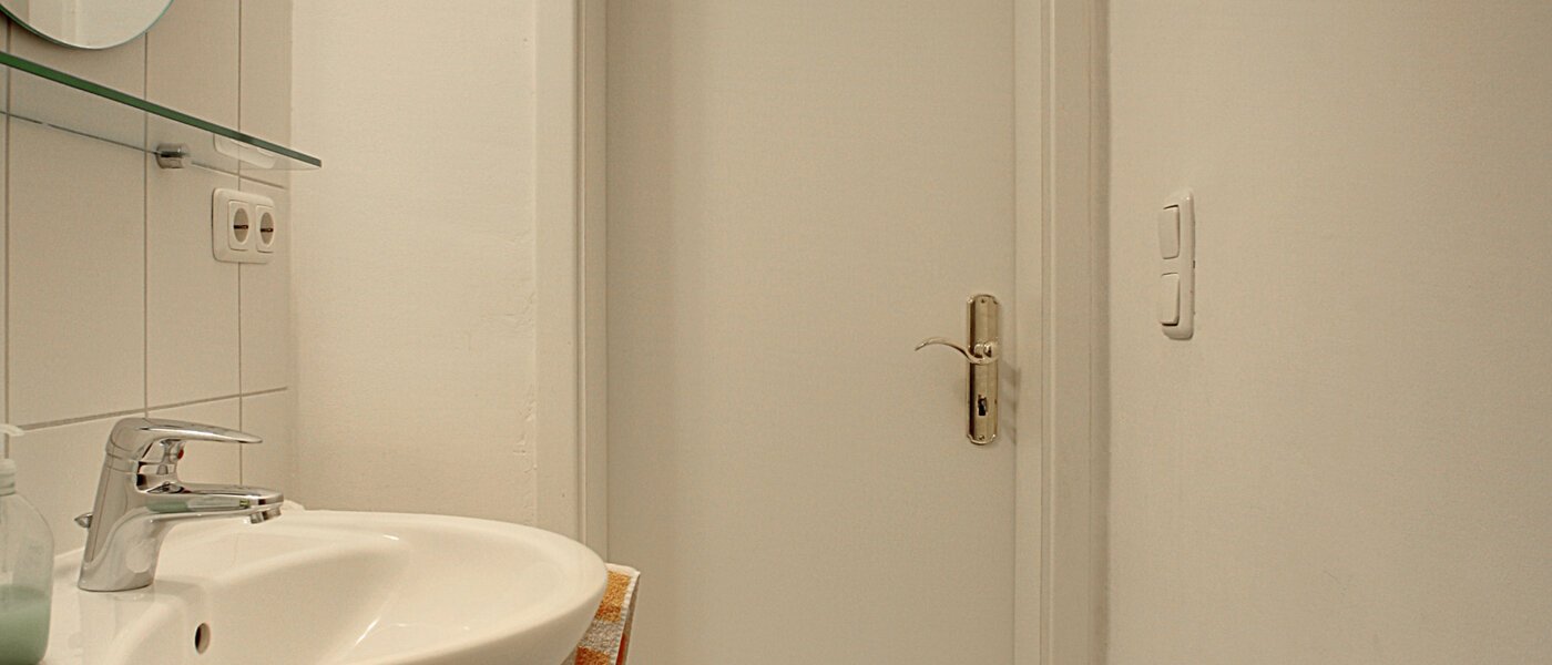 detached house Inning am Ammersee 01 2. bathroom 1733
