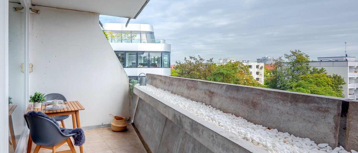 apartment München Schwabing-Nord (zw. Leopoldstraße & Englischen Garten) 01 balcony 1739