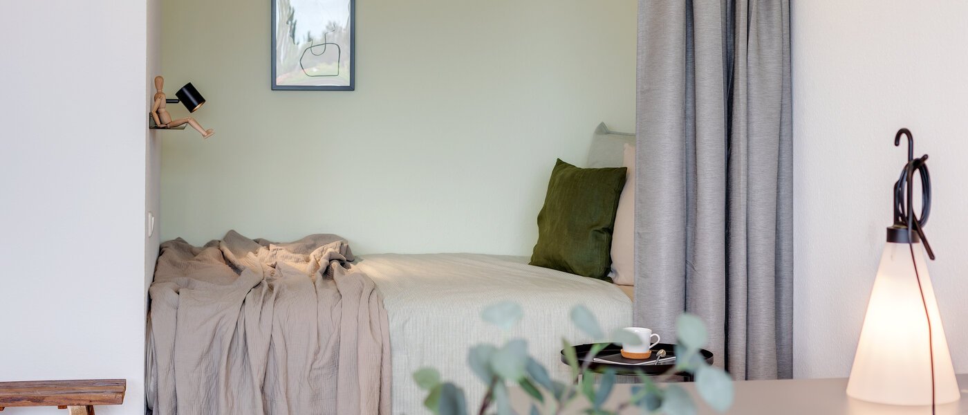 apartment München Schwabing-Nord (zw. Leopoldstraße & Englischen Garten) 01 sleeping area 1739