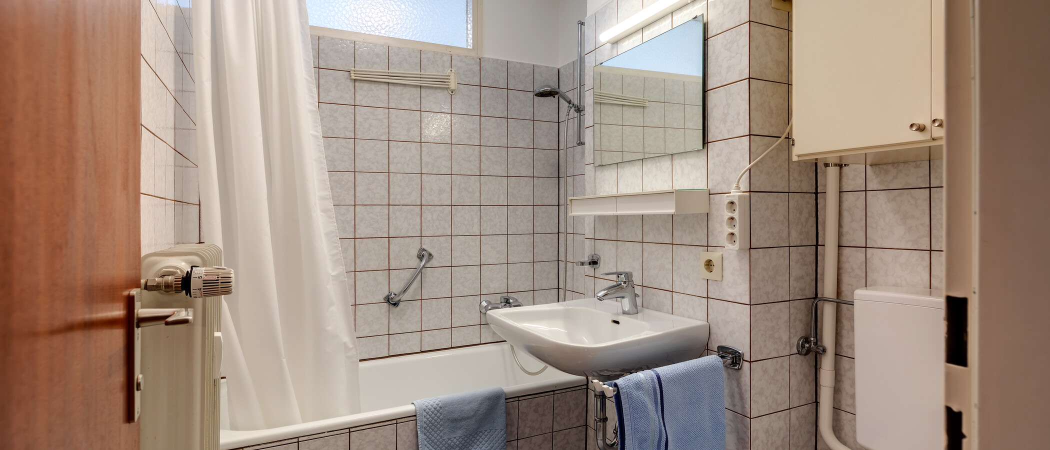 apartment München Kleinhadern 01 bathroom 1749