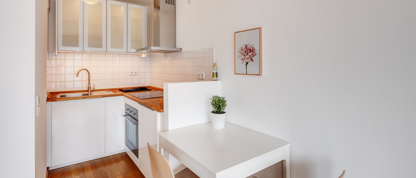 studio München Schwabing (rechts der Leopoldstraße) 03 kitchen 1782