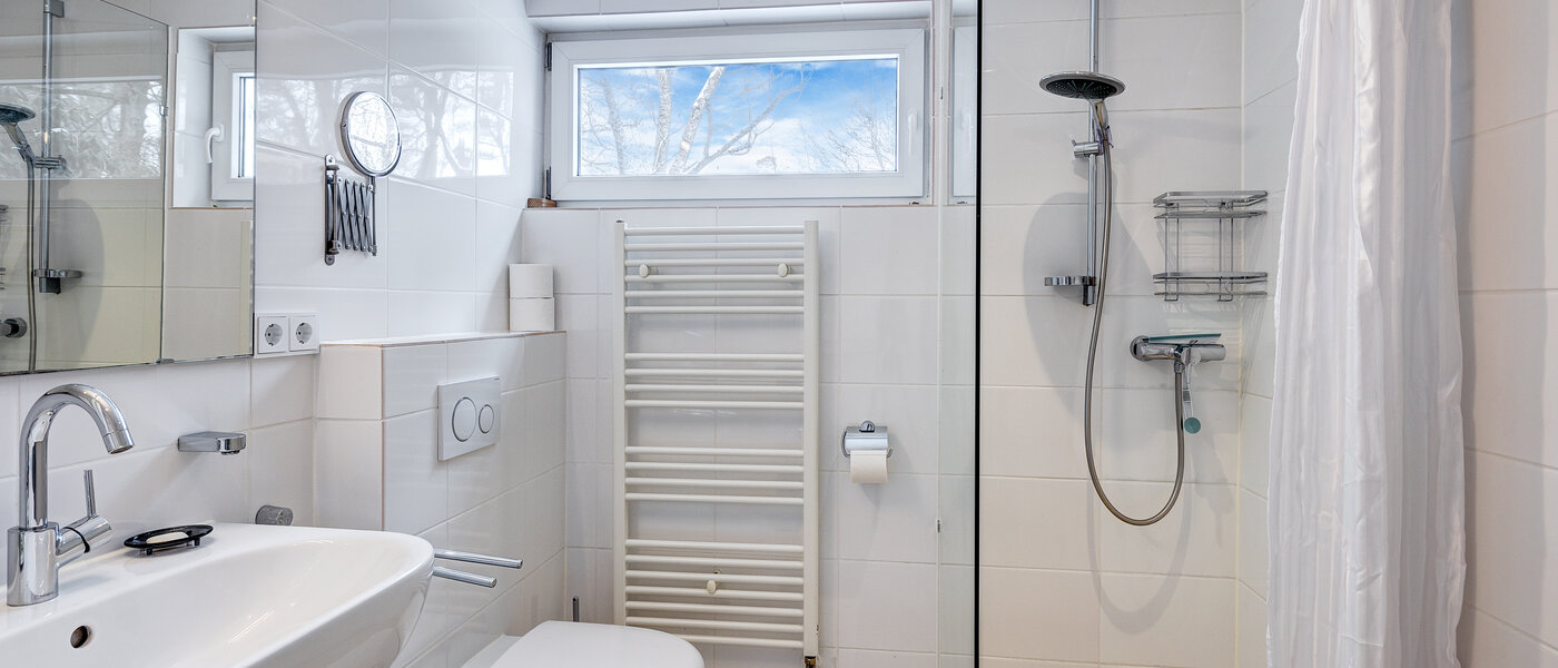 apartment Grünwald 02 bathroom 1794