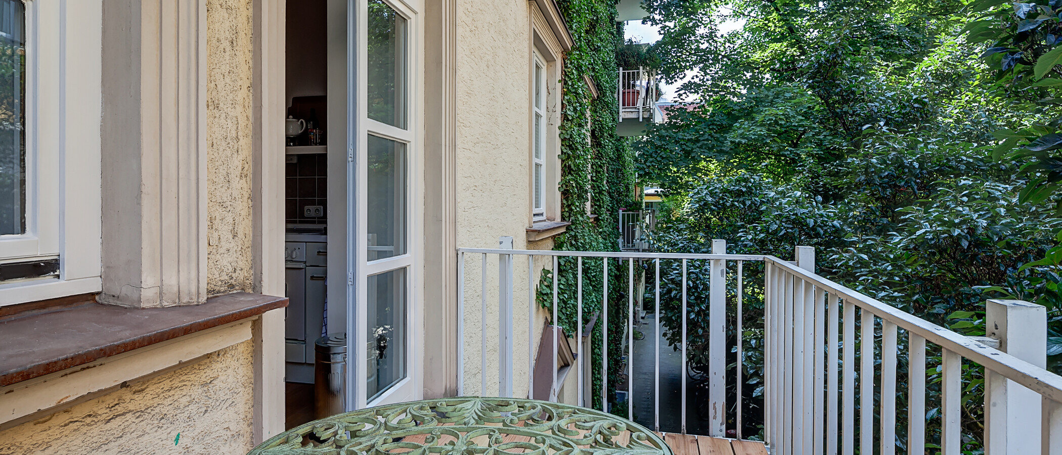 apartment München Schwabing (links der Leopoldstraße) 03 balcony 1797