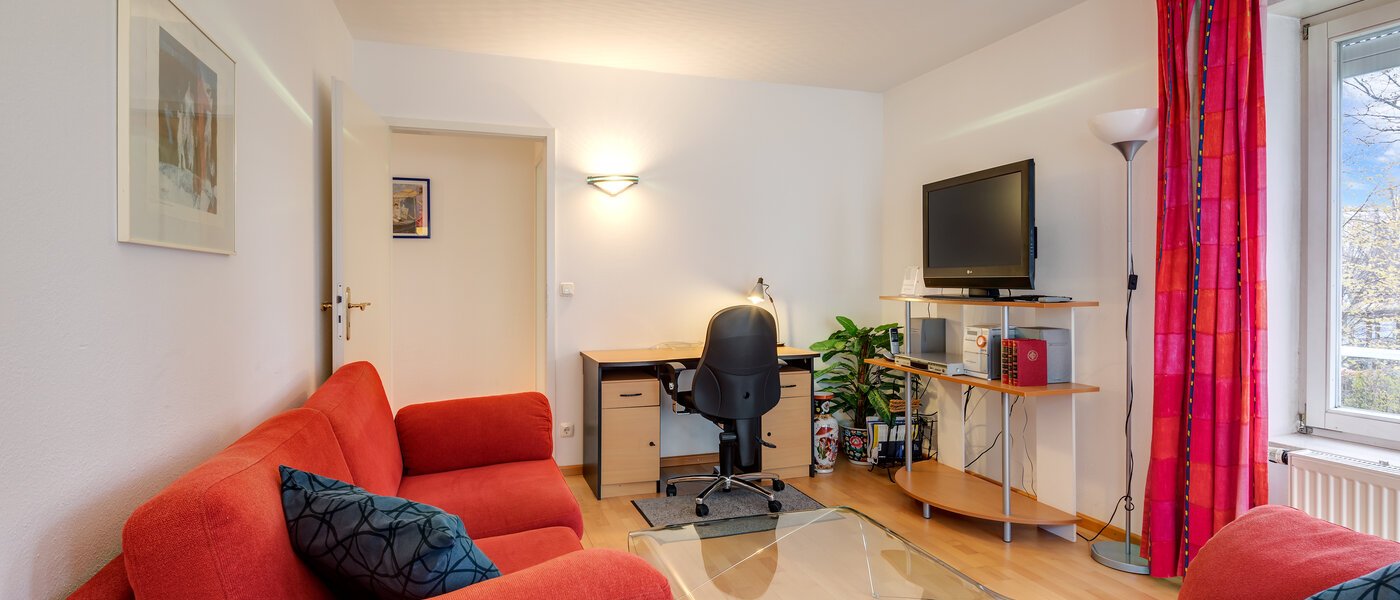 apartment München Berg am Laim 04 living room 1827