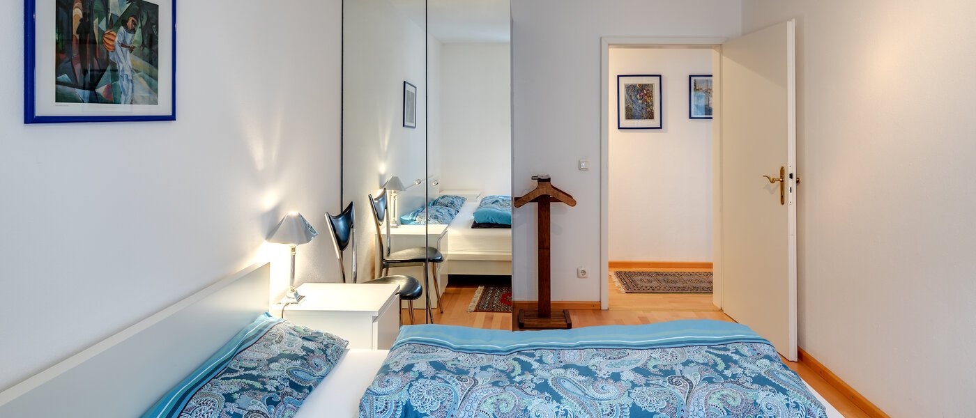 apartment München Berg am Laim 03 sleeping area 1827