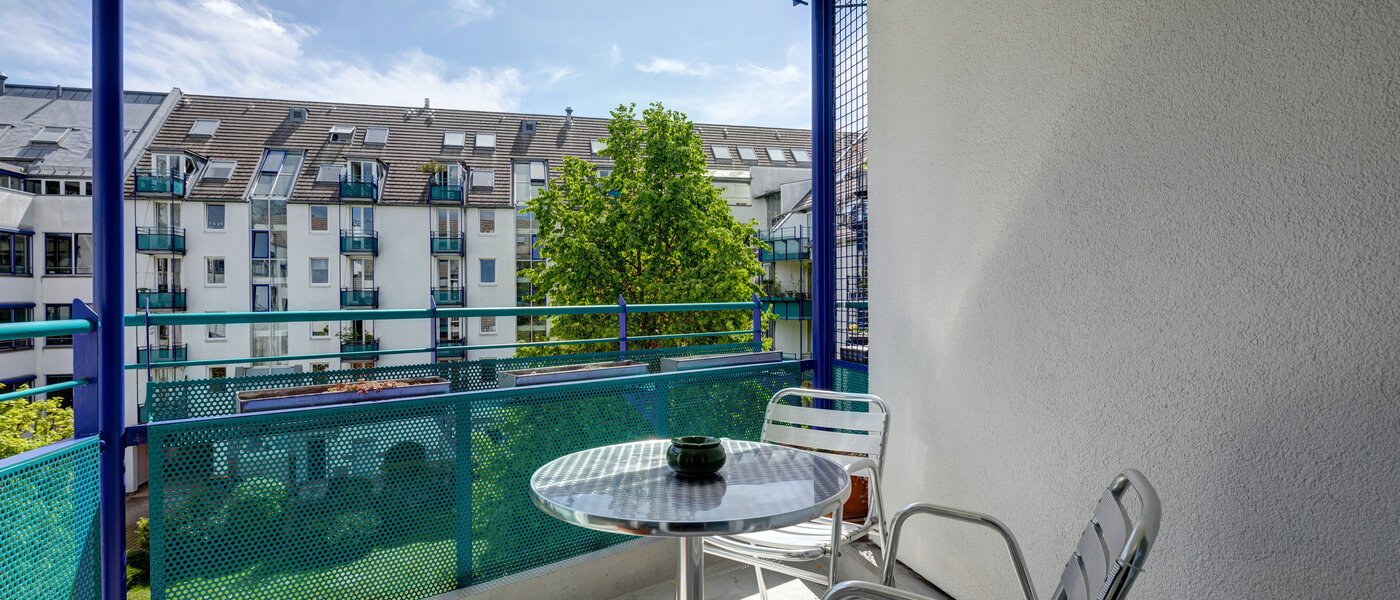 apartment München Sendling 02 balcony 1942