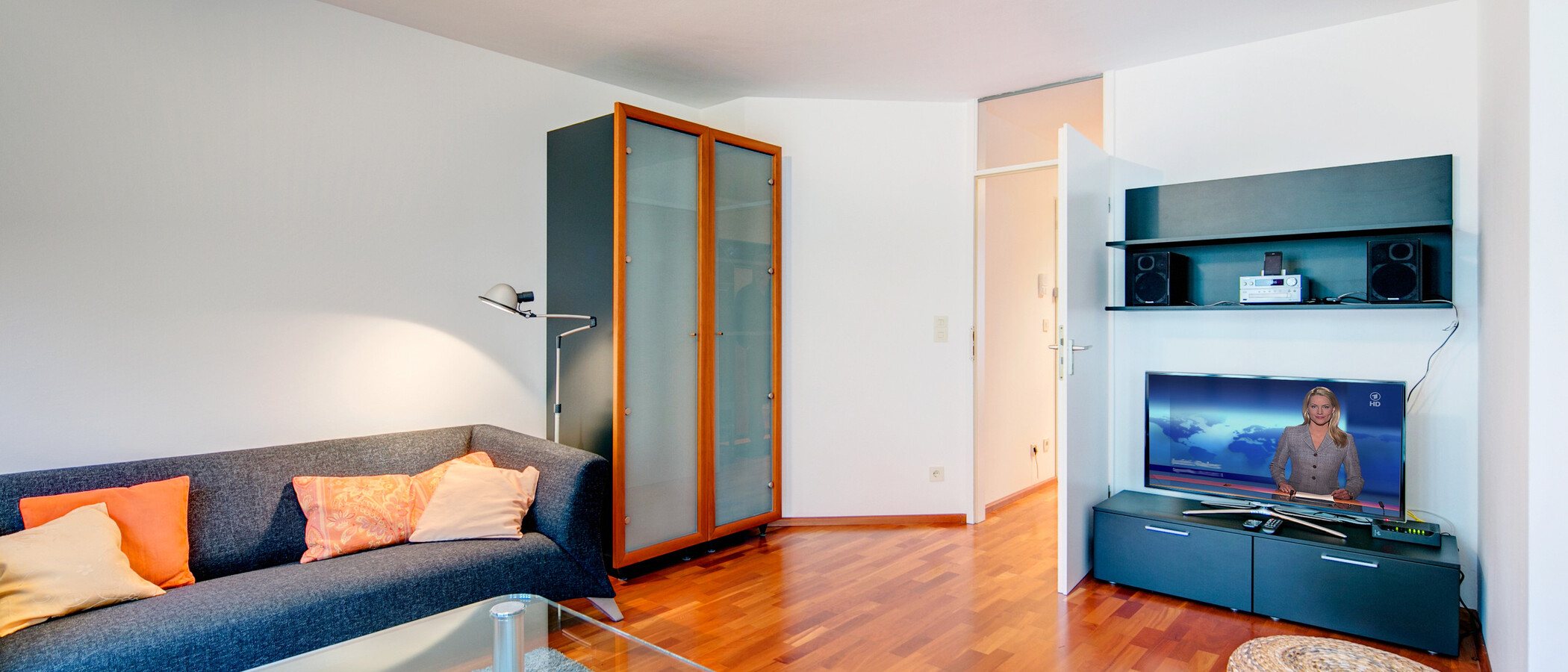 apartment München Schwabing (rechts der Leopoldstraße) 03 living room 1976