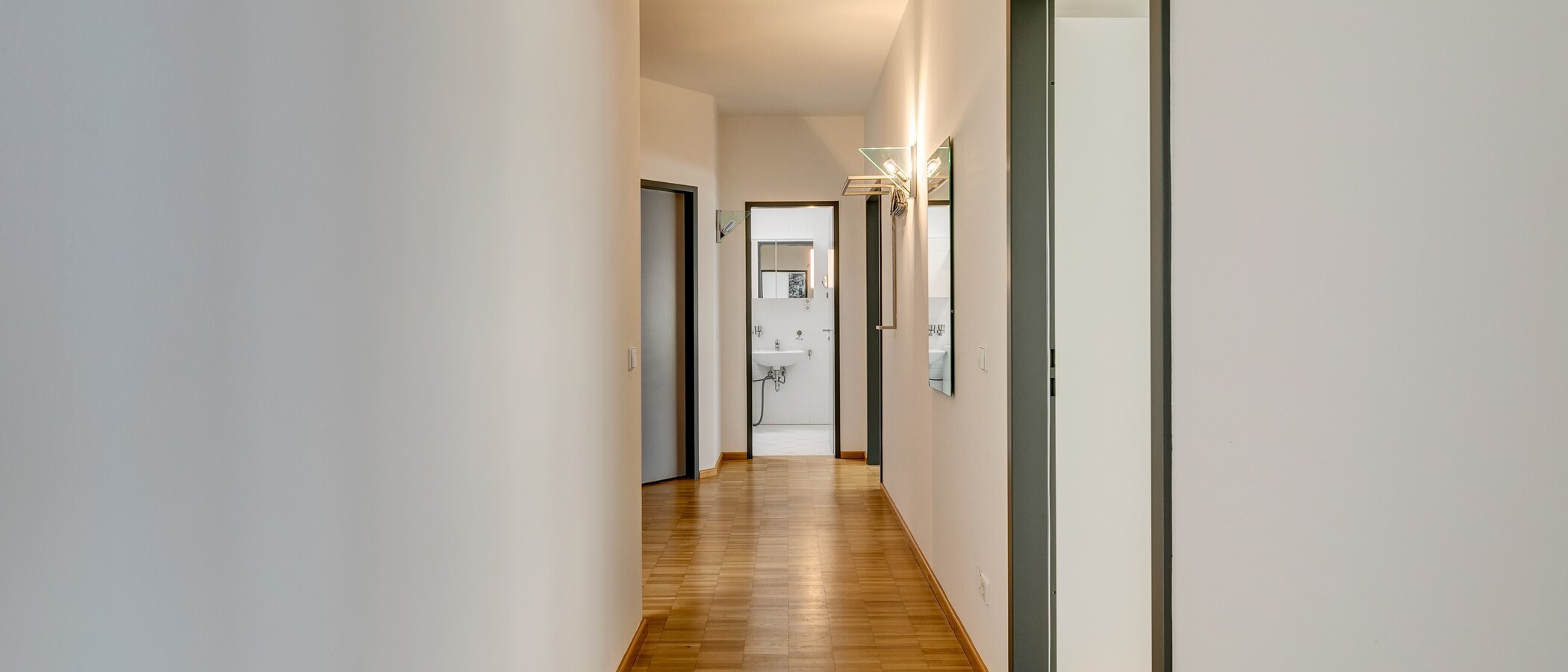 roof terrace apartment München Maxvorstadt - Museumsviertel 01 hall 2