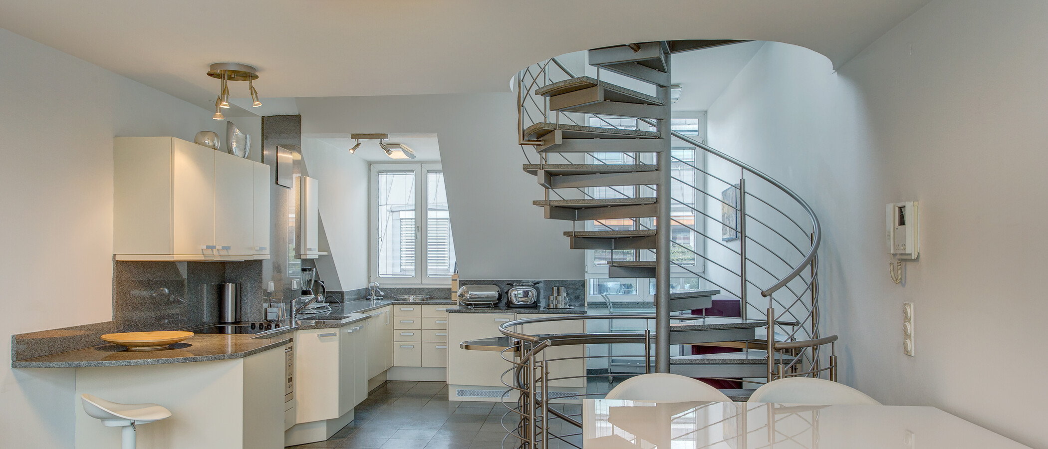 maisonette München Schwabing (rechts der Leopoldstraße) 05 living room 2018