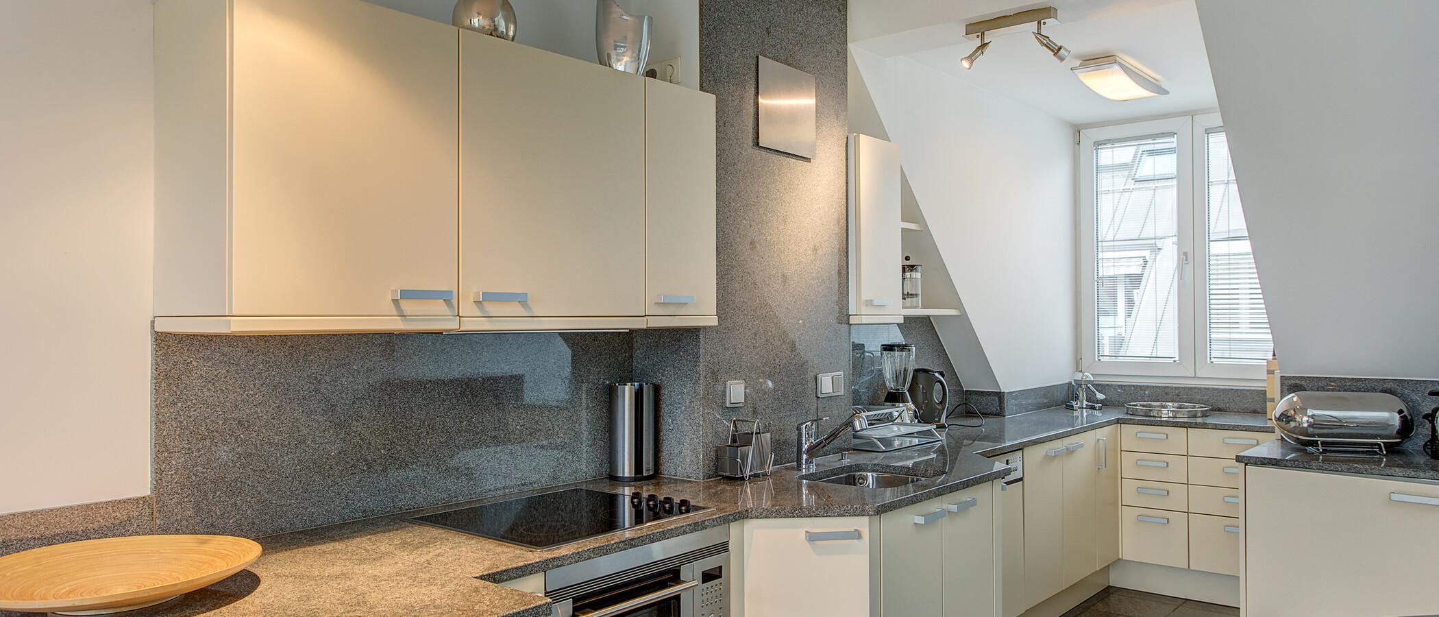 maisonette München Schwabing (rechts der Leopoldstraße) 01 kitchen 2018