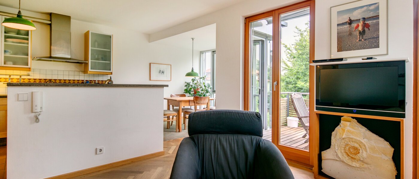 apartment München Großhadern 03 living room 2051