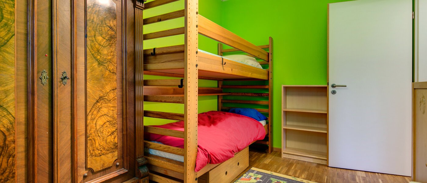 apartment München Großhadern 01 children's room 2051