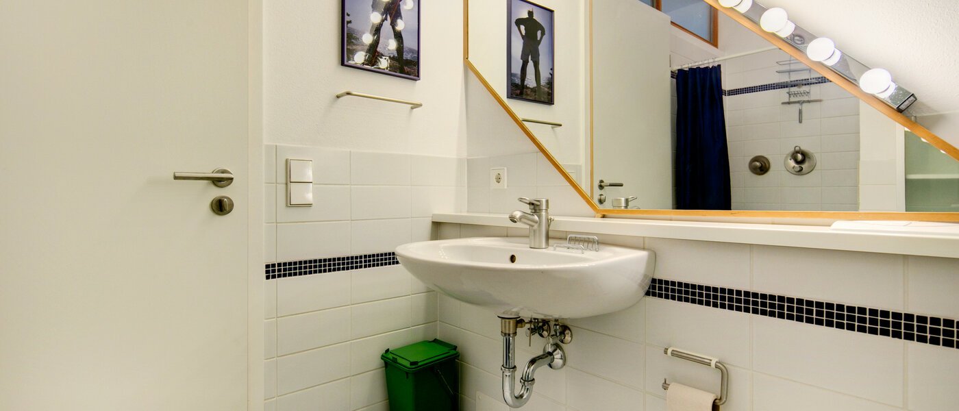 apartment München Großhadern 03 bathroom 2051