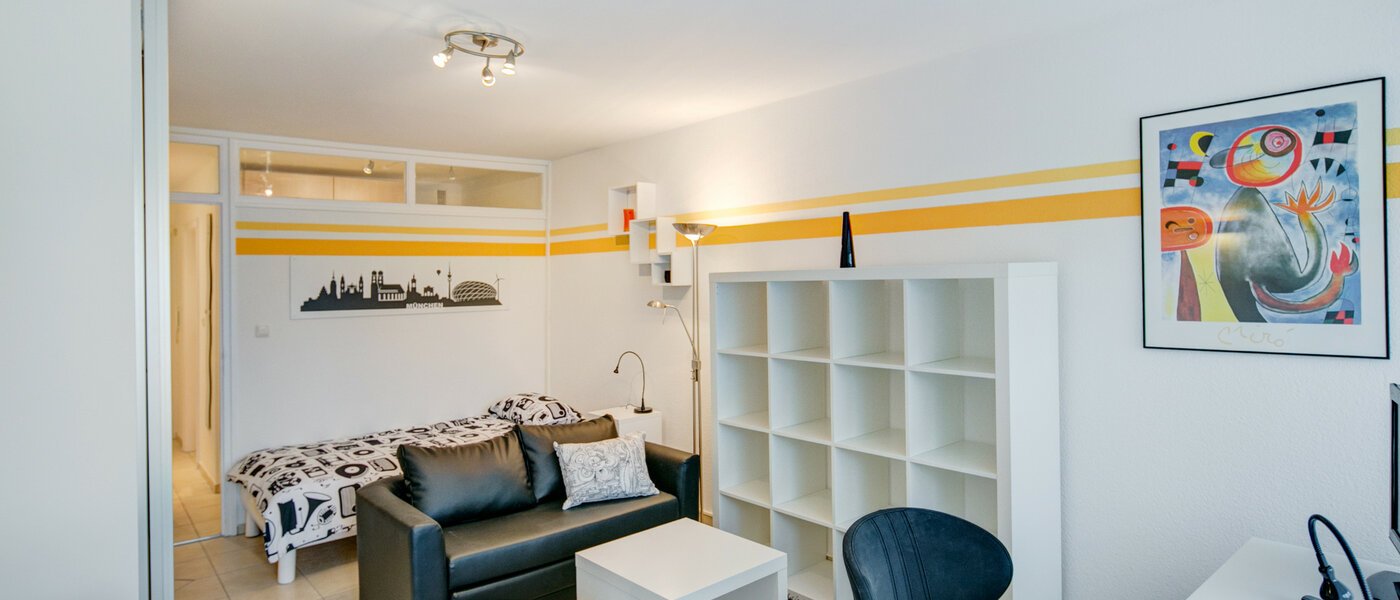 apartment München Forstenried 01 living room 2065