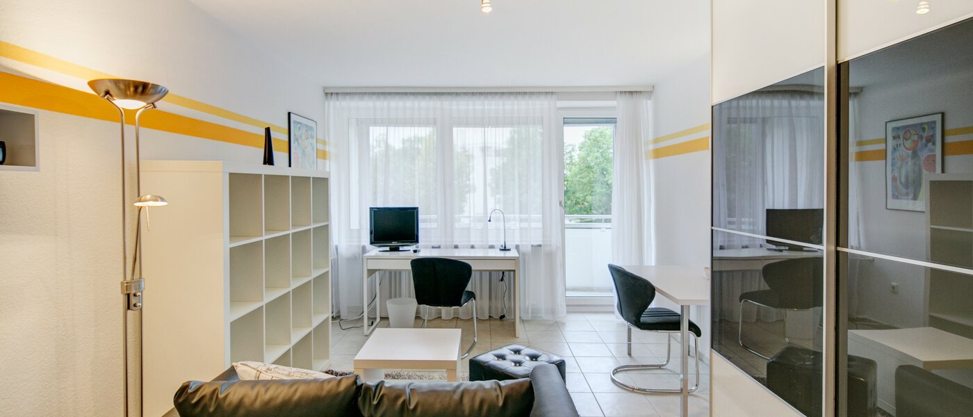 apartment München Forstenried 03 living room 2065