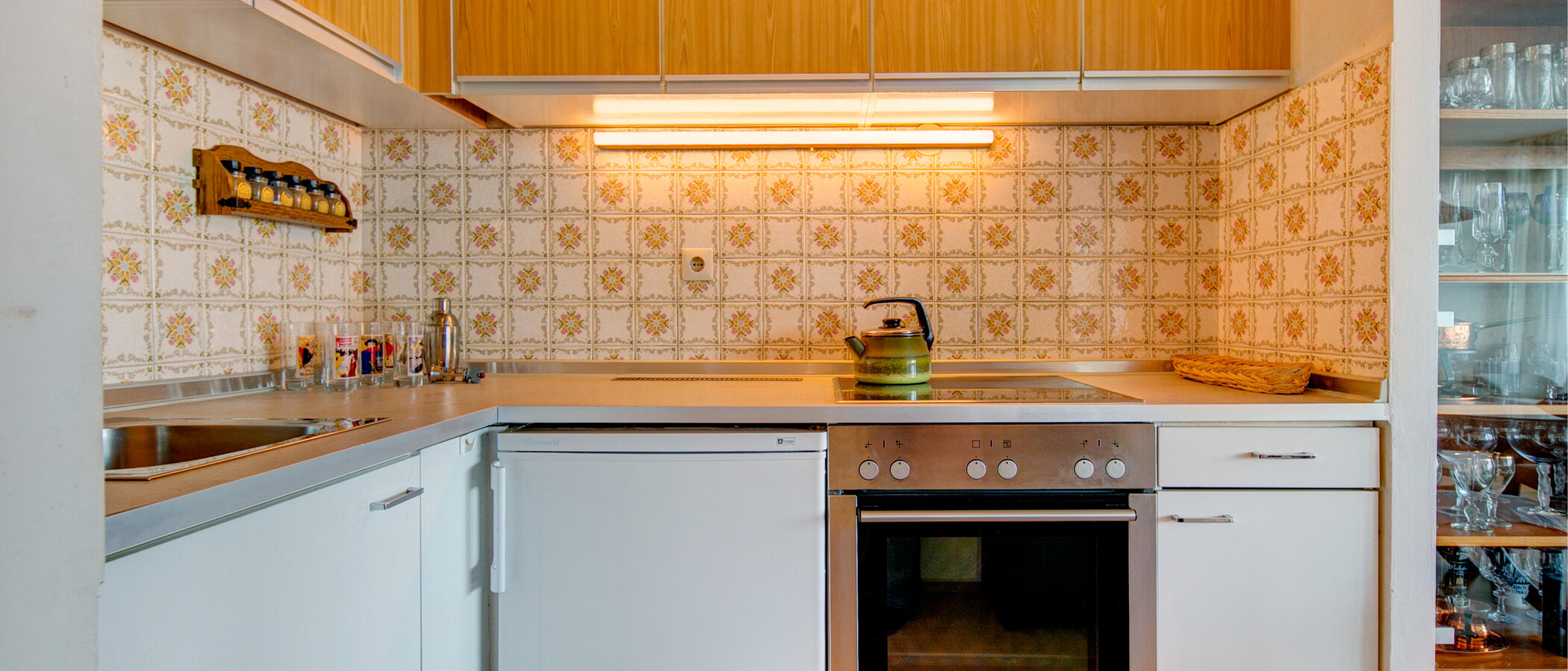 apartment München Mittersendling 01 kitchen 2140