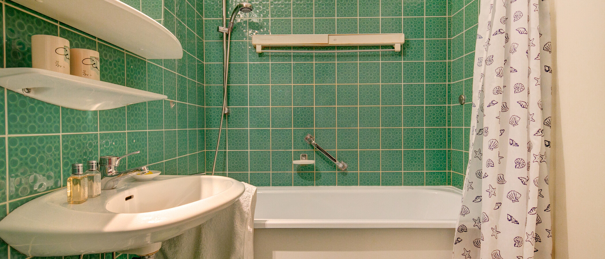 apartment München Mittersendling 01 bathroom 2140