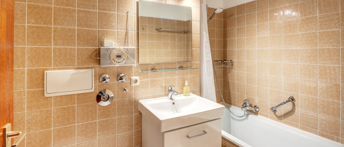 apartment München Haidhausen 01 bathroom 2169