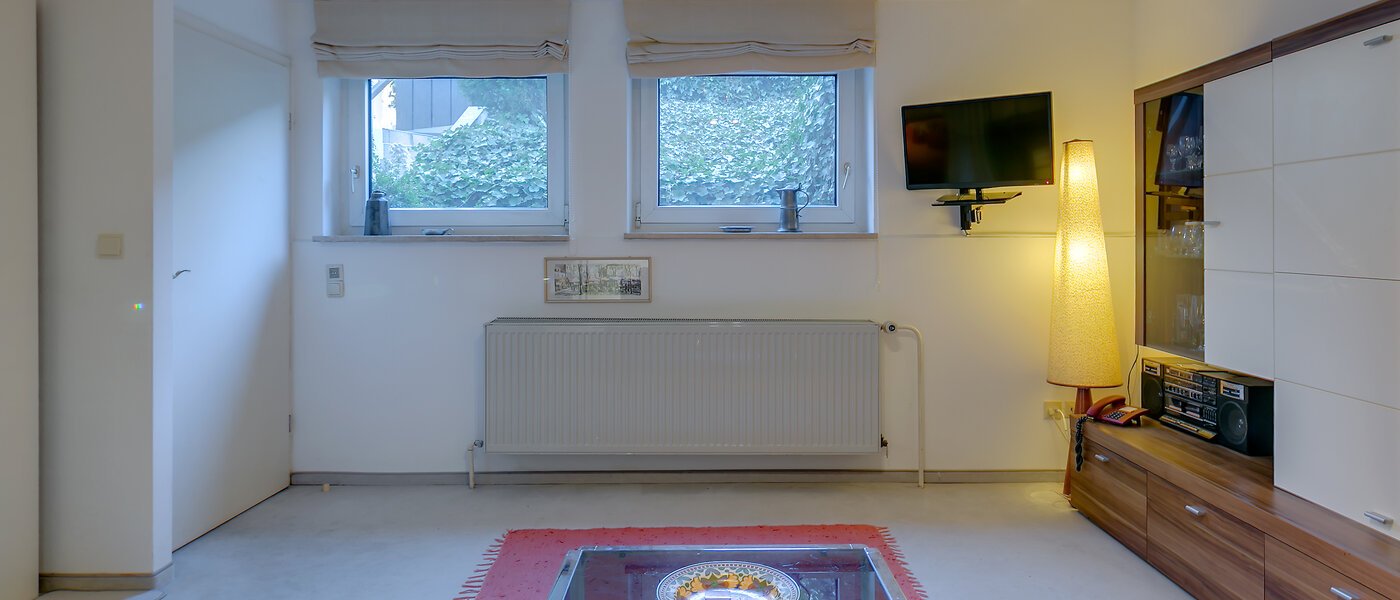 basement apartment Pullach im Isartal 03 living room 2191