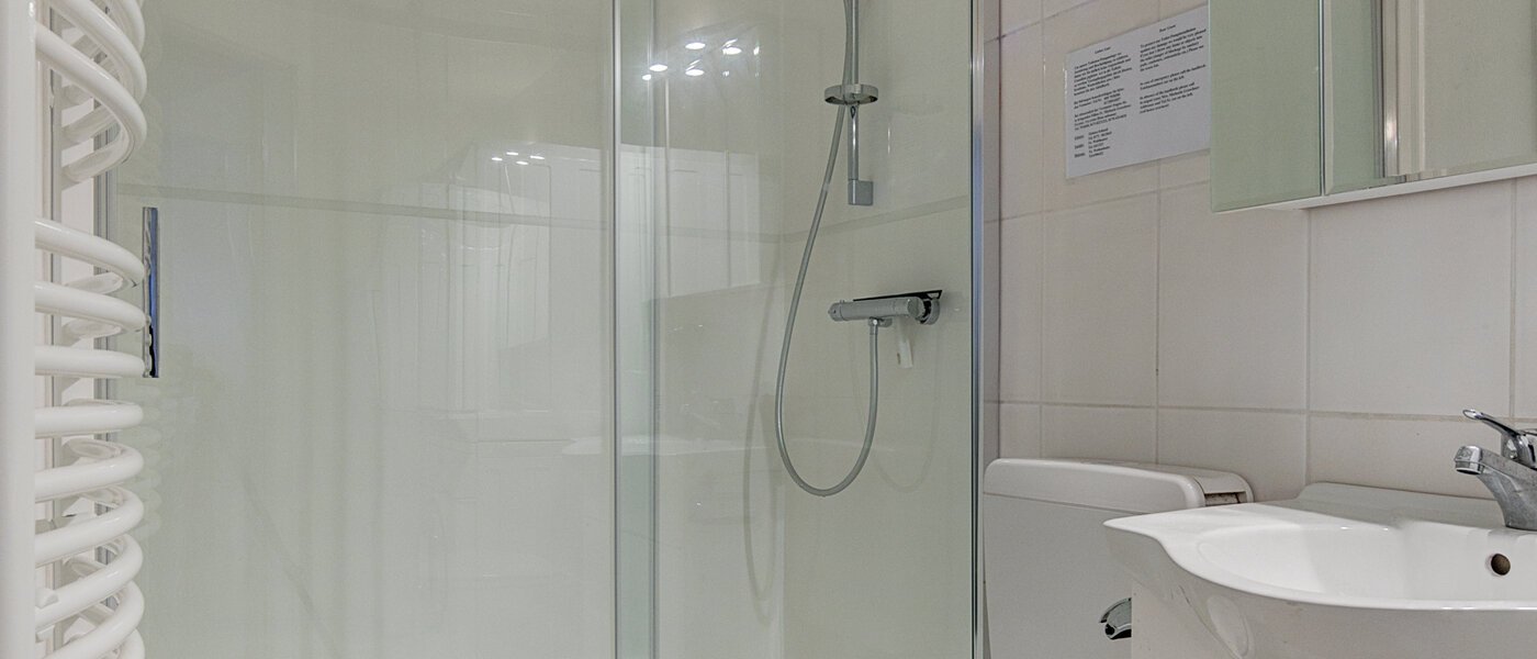 basement apartment Pullach im Isartal 02 bathroom 2191