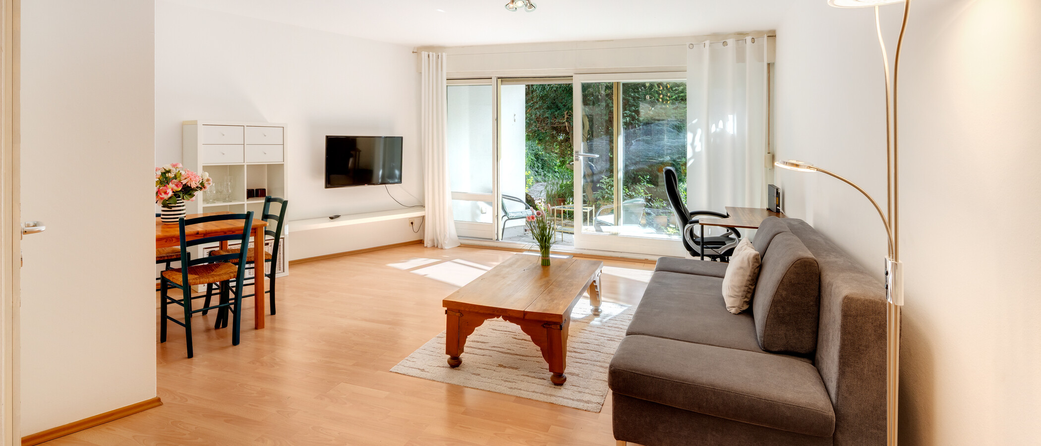 apartment München Schwabing-West (rund um den Hohenzollernplatz) 01 living area 2225