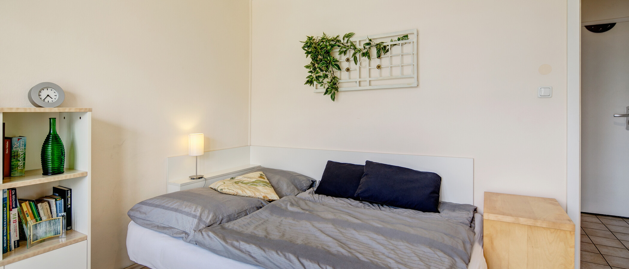 apartment München Schwabing (links der Leopoldstraße) 01 sleeping area 2236