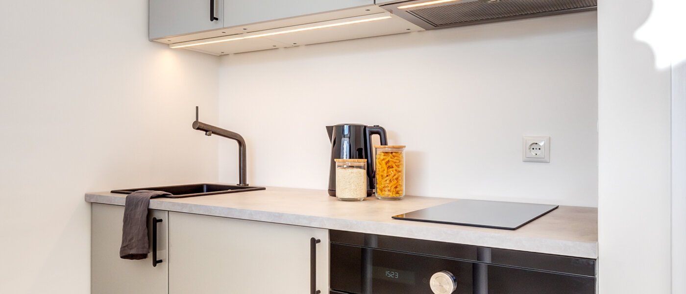 studio München Schwabing-Nord (zw. Leopoldstraße & Englischen Garten) 01 kitchen 2242