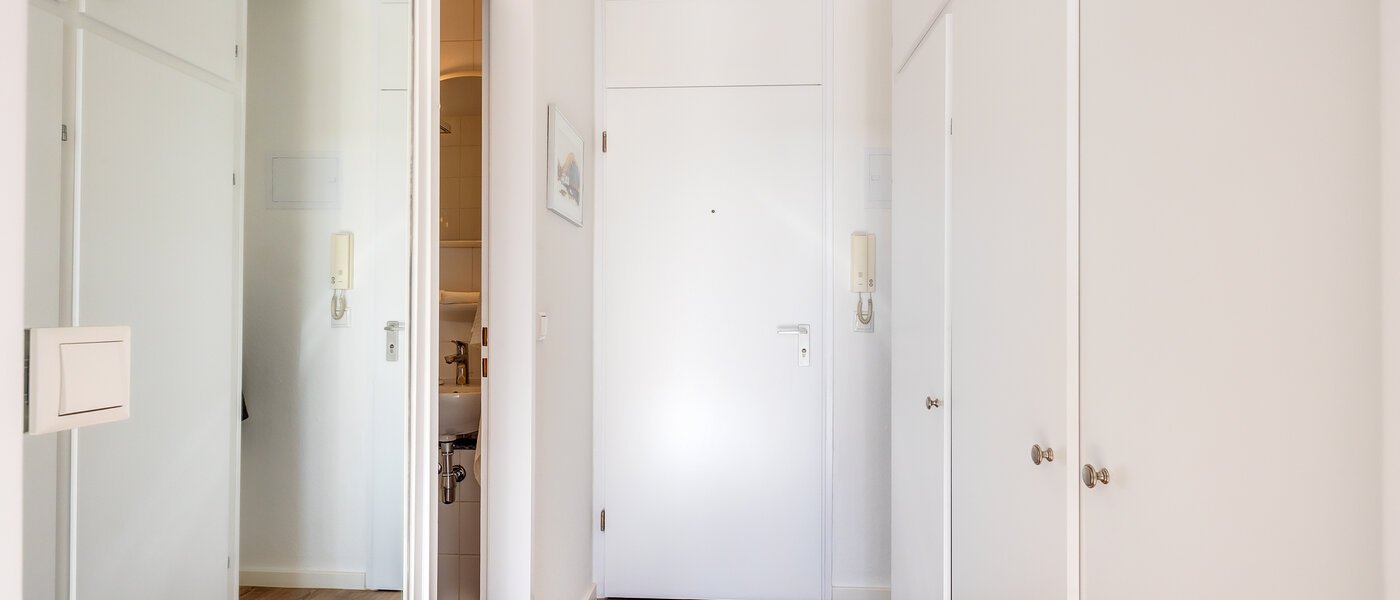 studio München Schwabing-Nord (zw. Leopoldstraße & Englischen Garten) 01 hall 2242