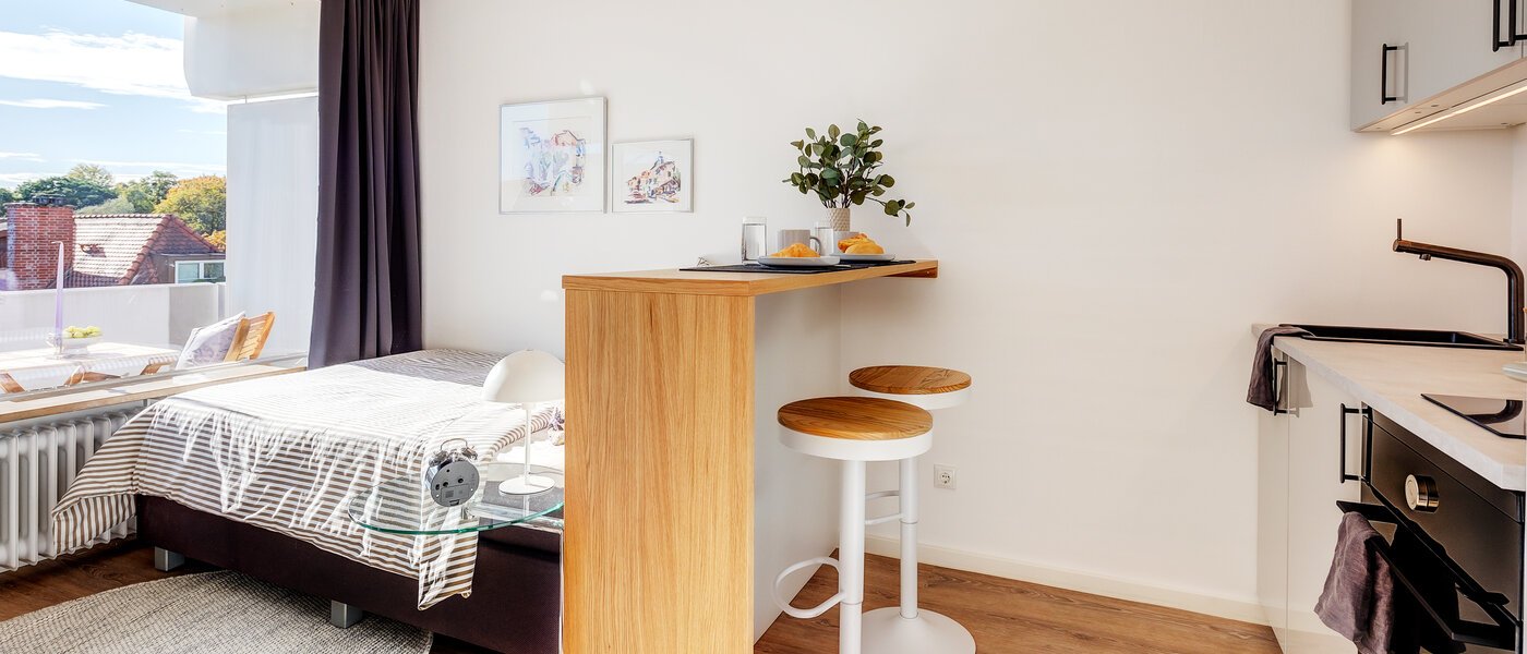 studio München Schwabing-Nord (zw. Leopoldstraße & Englischen Garten) 01 living area 2242