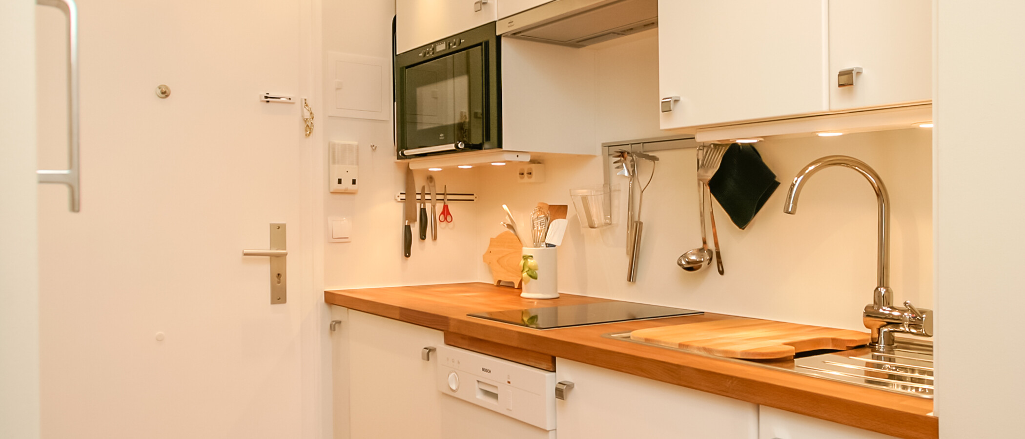 studio München Schwabing (links der Leopoldstraße) 02 kitchen 2333